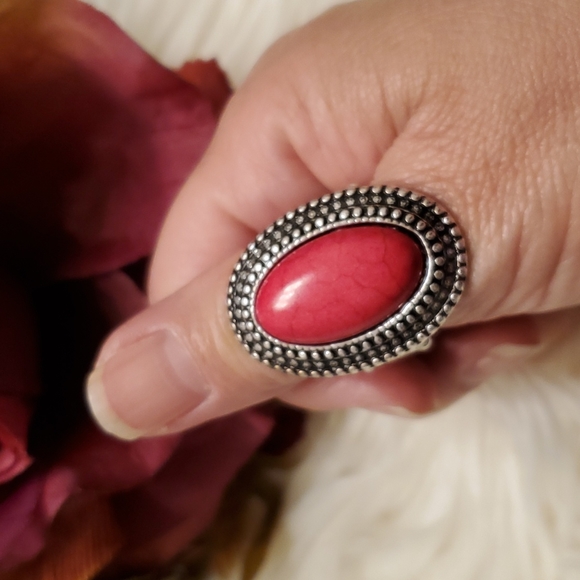 Red Ring - Picture 4 of 4